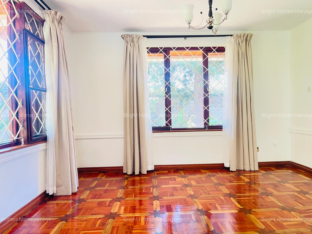 5 Bed Villa with En Suite in Runda - 9