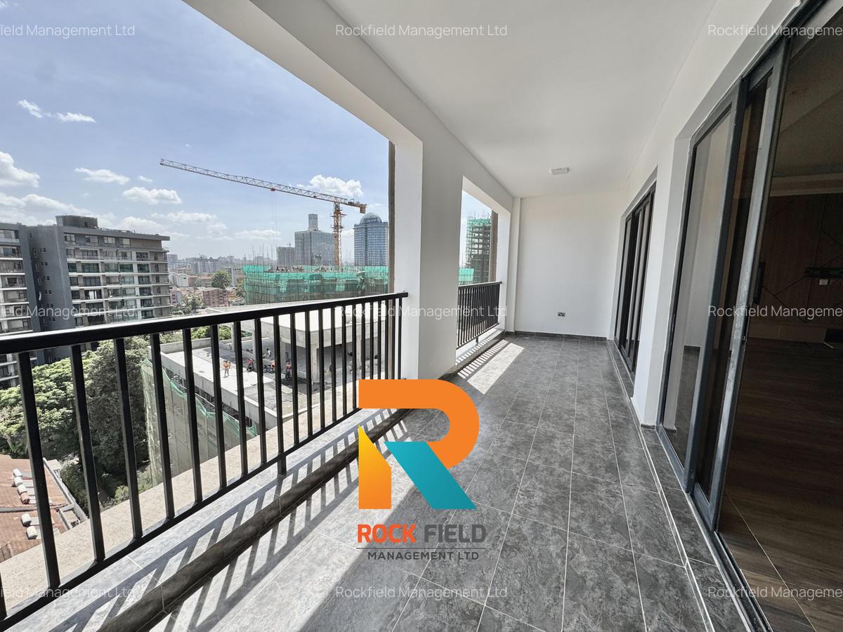 3 Bed Apartment with En Suite in Brookside - 3