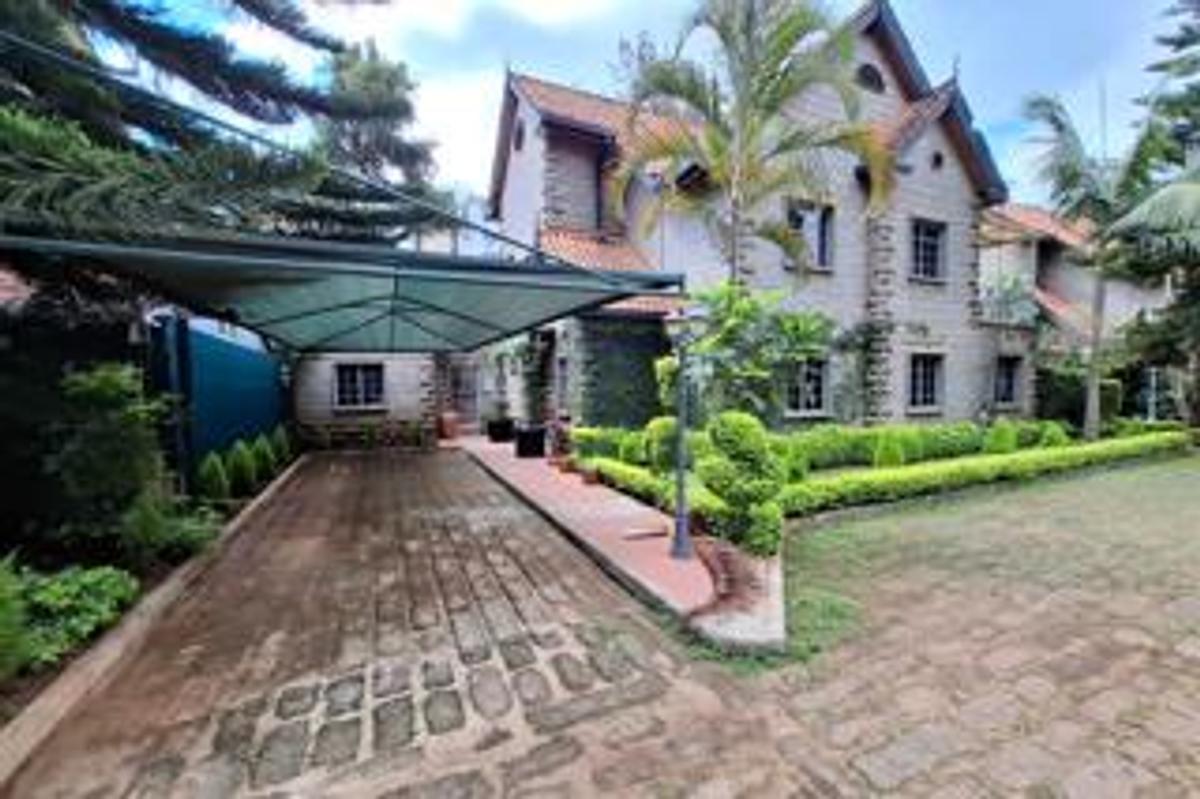 4 Bed Townhouse with En Suite at Lavington Green - 1