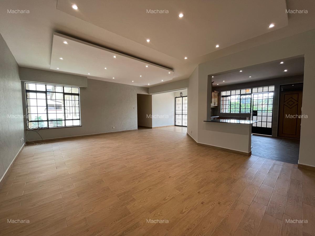 3 Bed Apartment with En Suite in Brookside - 2