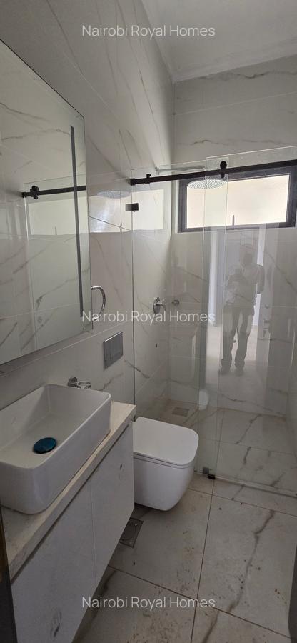 5 Bed Townhouse with En Suite at Lavington Green - 13