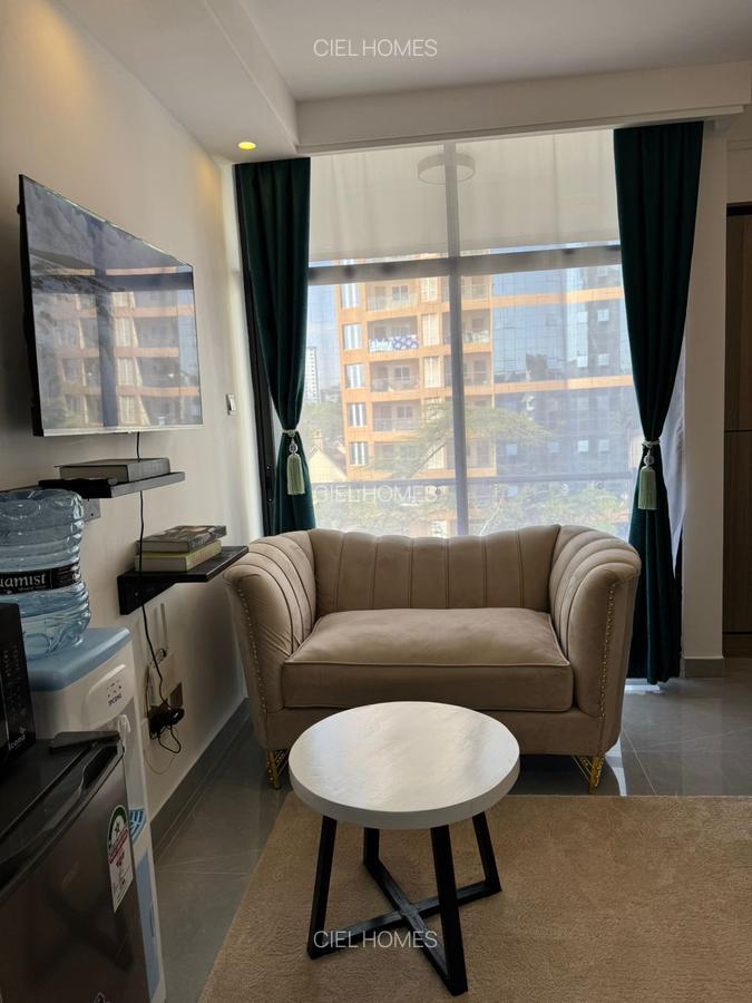 Serviced Studio Apartment with En Suite in Lavington - 6