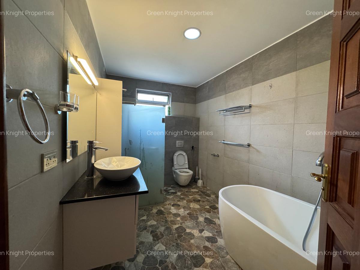 Serviced 4 Bed Apartment with En Suite in Kileleshwa - 6