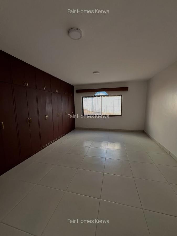 5 Bed House with En Suite at Mandera Road - 11