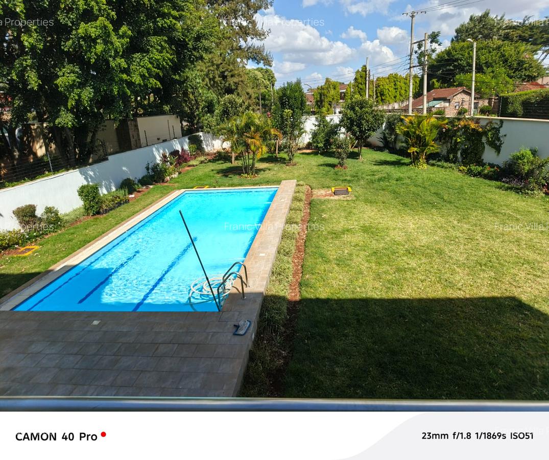 5 Bed House with En Suite at Runda - 12