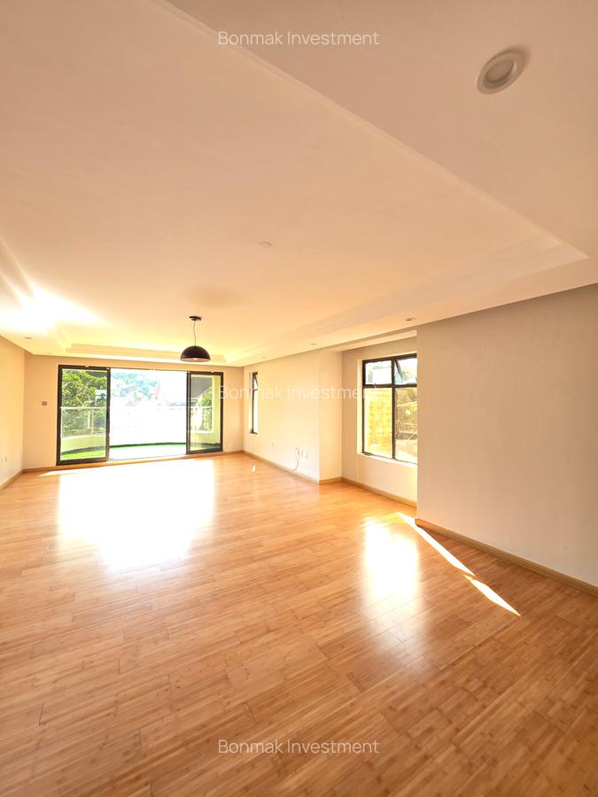 5 Bed Townhouse with En Suite at Lavington Green - 8
