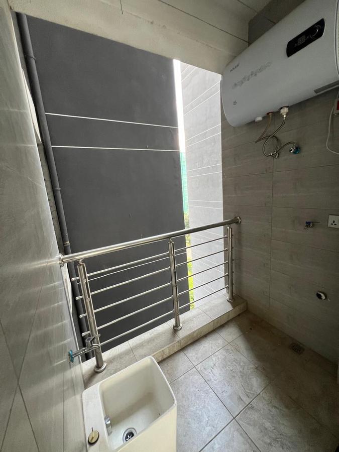 2 Bed Apartment with En Suite in Kilimani - 5