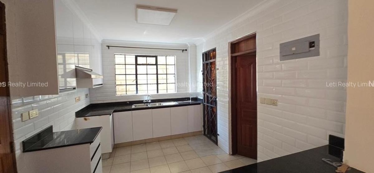 5 Bed Townhouse with En Suite in Kileleshwa - 7