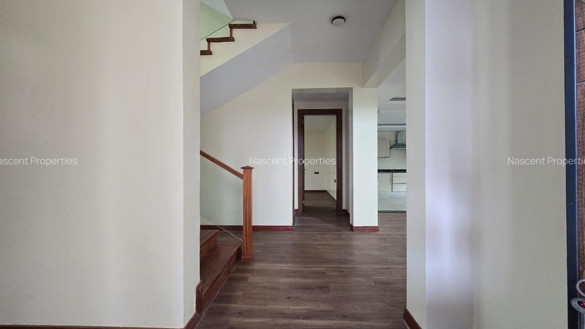 5 Bed Villa with En Suite in Lavington - 4