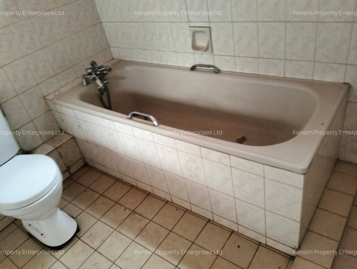 4 Bed Townhouse with En Suite in Kileleshwa - 3