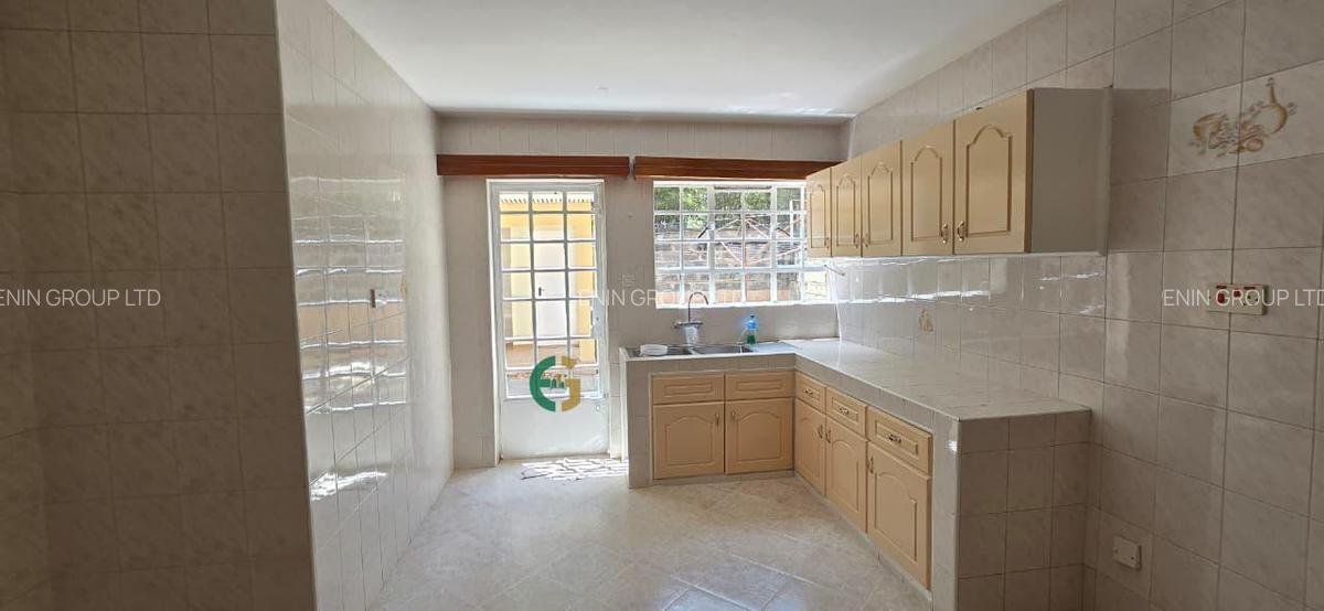 4 Bed Townhouse with En Suite in Lavington - 5