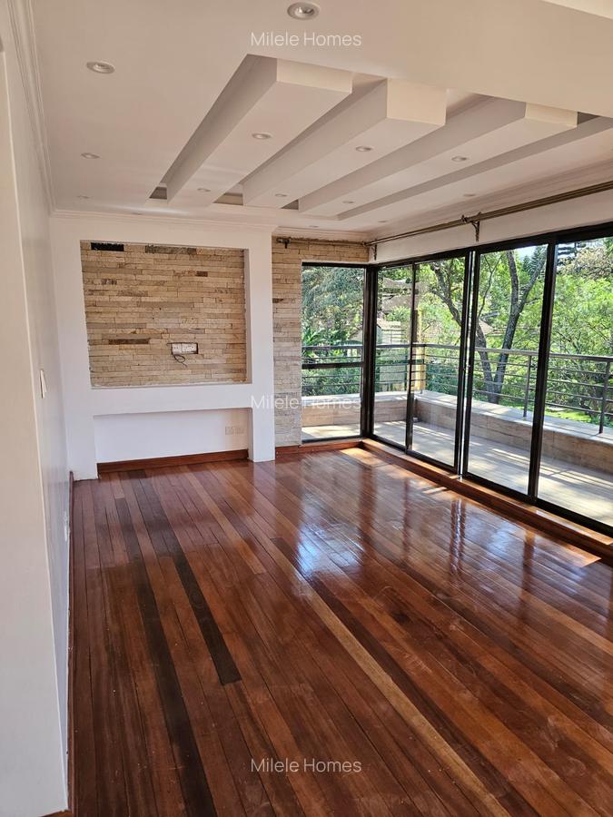 4 Bed Townhouse with En Suite in Lavington - 7