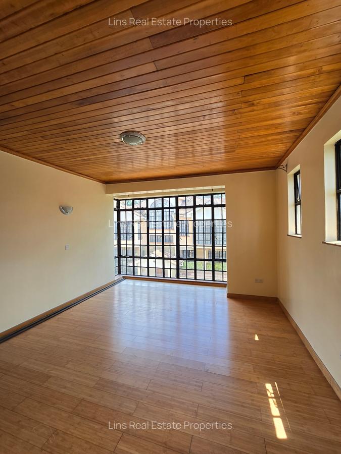 4 Bed Townhouse with En Suite in Lavington - 8