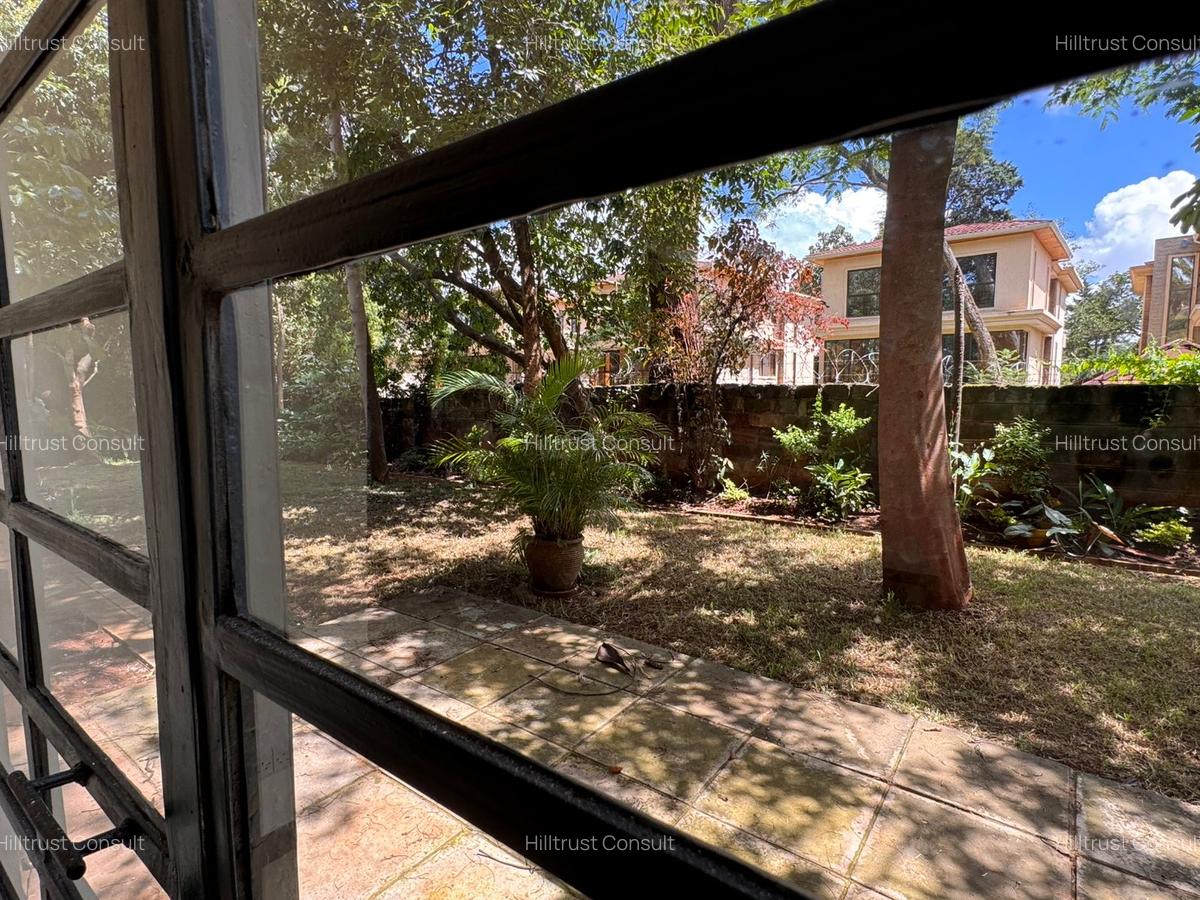 4 Bed Townhouse with En Suite at Off James Gichuru - 15