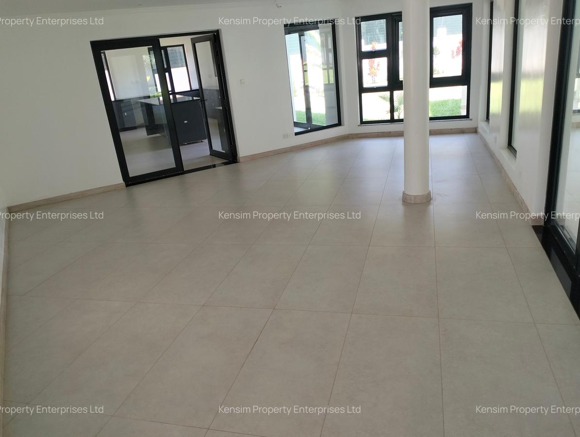 5 Bed House with En Suite in Runda - 6