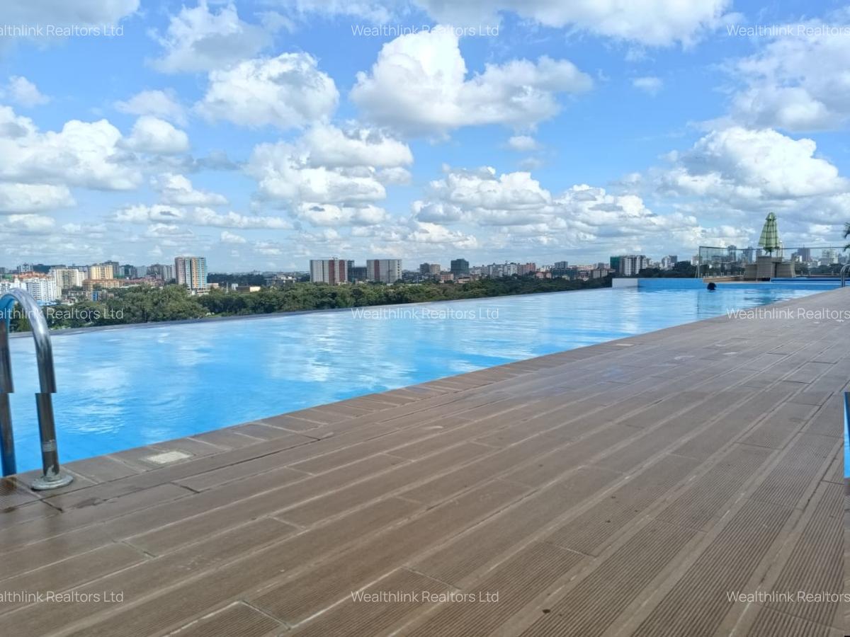 3 Bed Apartment with En Suite at Parklands - 8