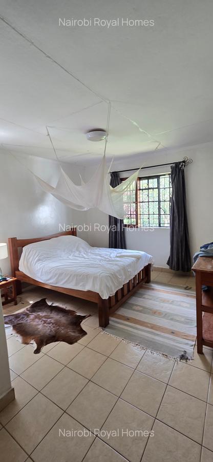 4 Bed House with En Suite at Loresho Road - 20