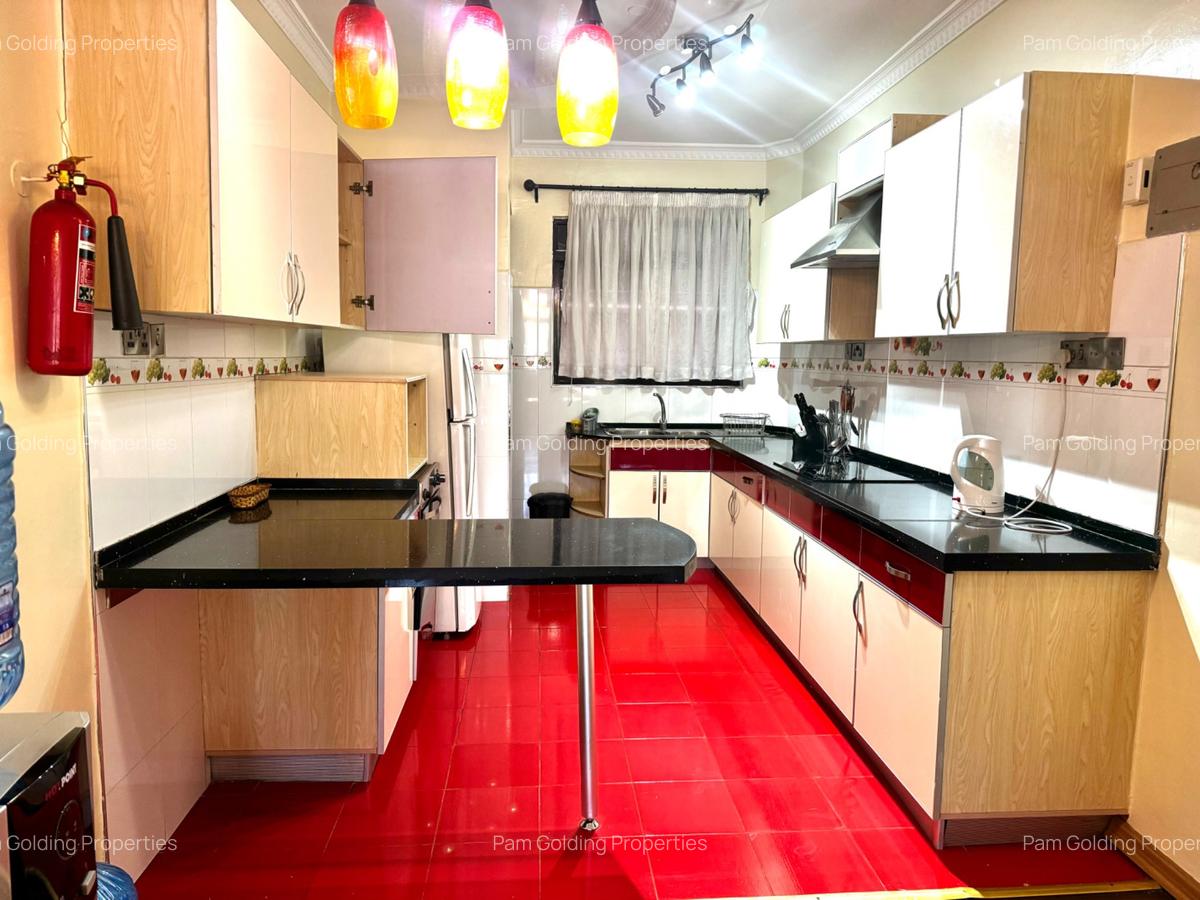 Serviced 2 Bed Apartment with En Suite at Church Road - 4