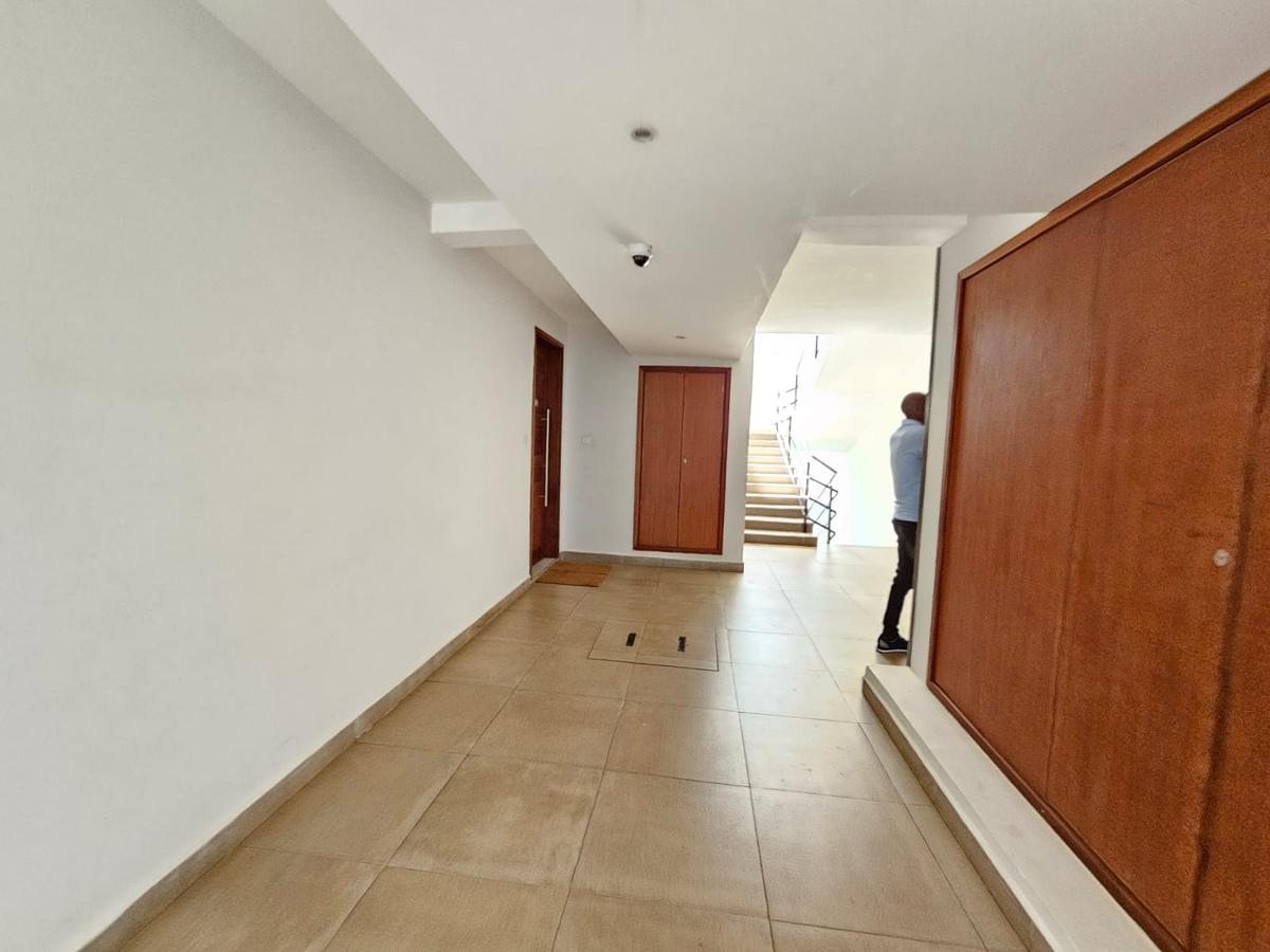 2 Bed Apartment with En Suite in Rhapta Road - 7