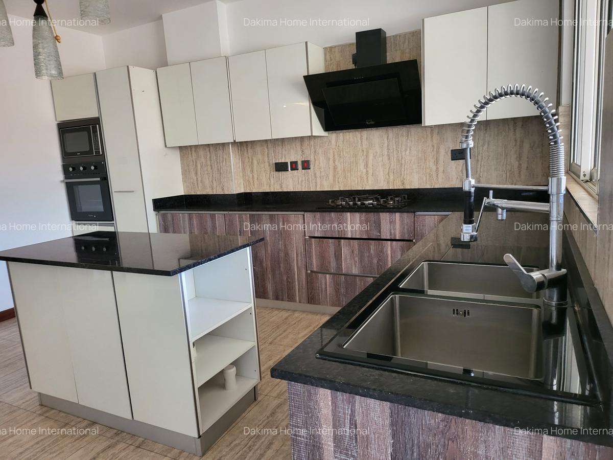 4 Bed Apartment with En Suite in General Mathenge - 2