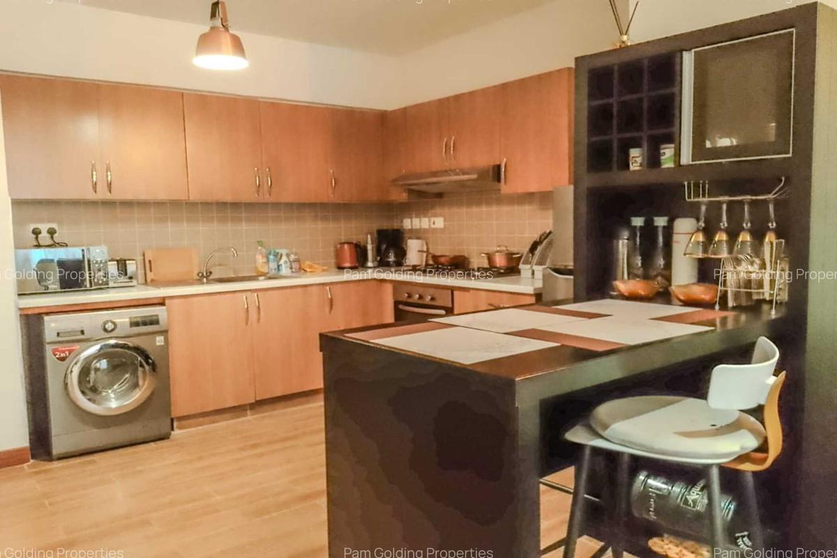 Furnished 1 Bed Apartment with En Suite at Dennis Pritt - 4