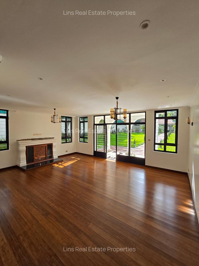 7 Bed House with En Suite in Runda - 11