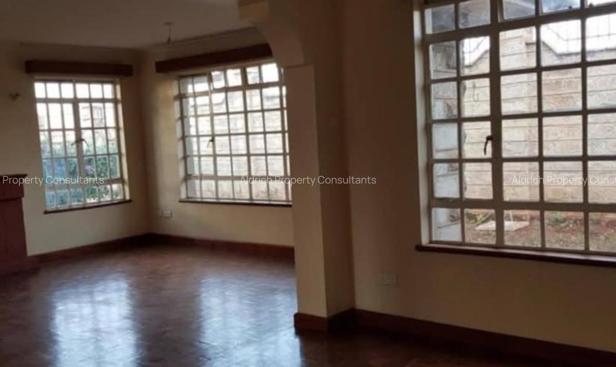 4 Bed Townhouse with En Suite in Runda - 3