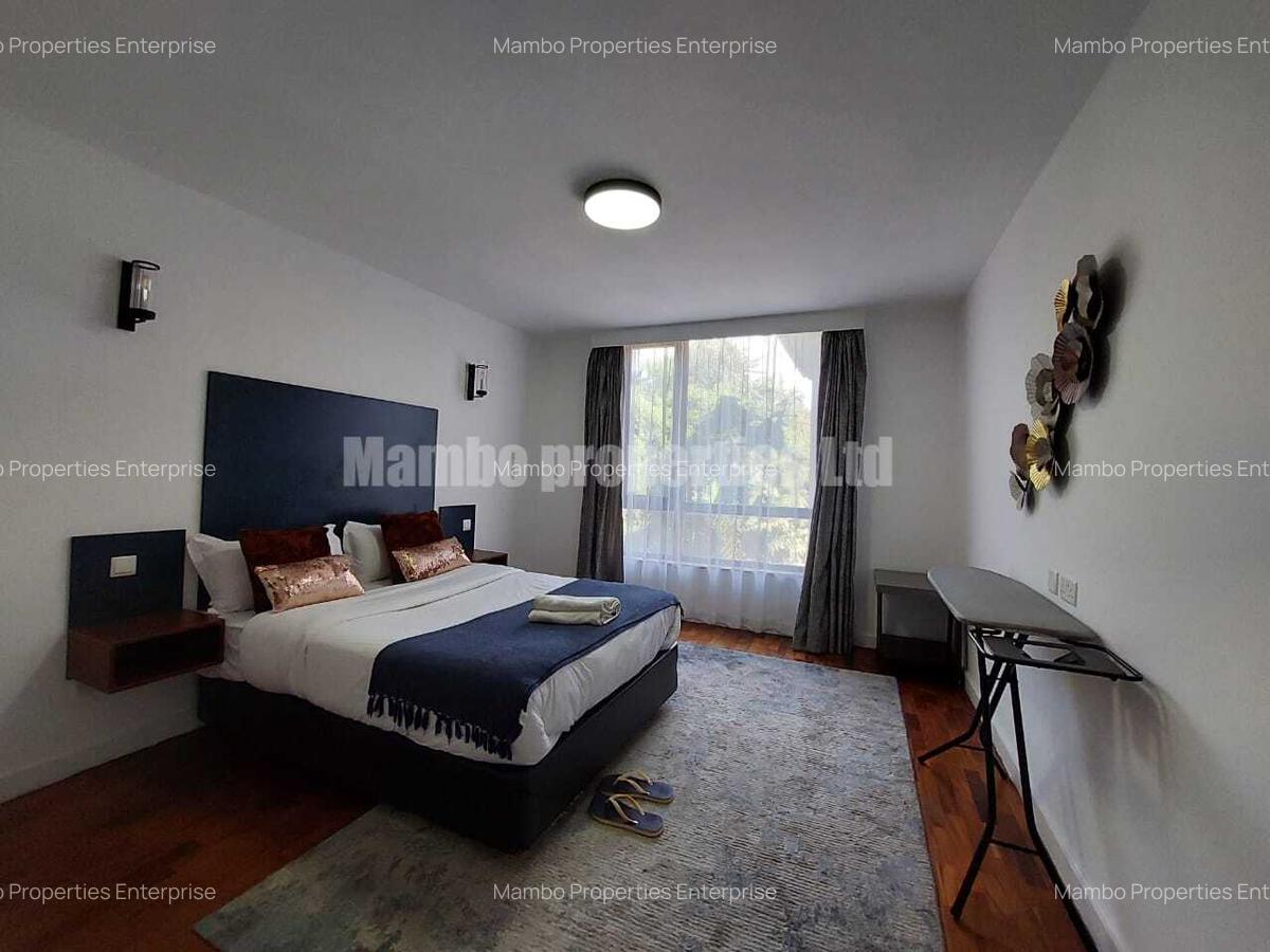 Serviced 2 Bed Apartment with En Suite at Kitale Lane - 14