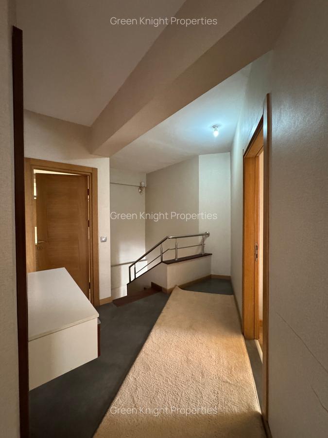 Serviced 3 Bed Apartment with En Suite in Kileleshwa - 9