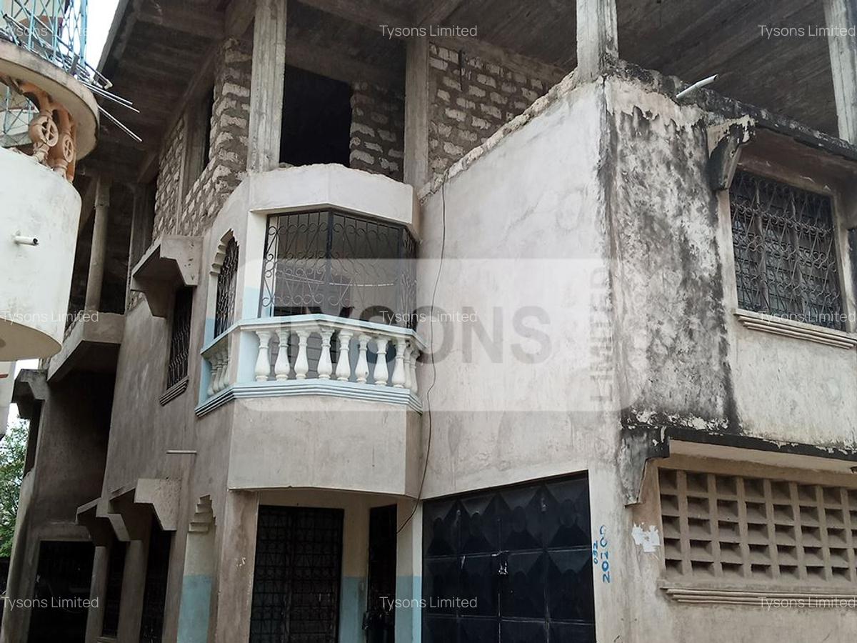 5 Bed House with En Suite in Changamwe - 1