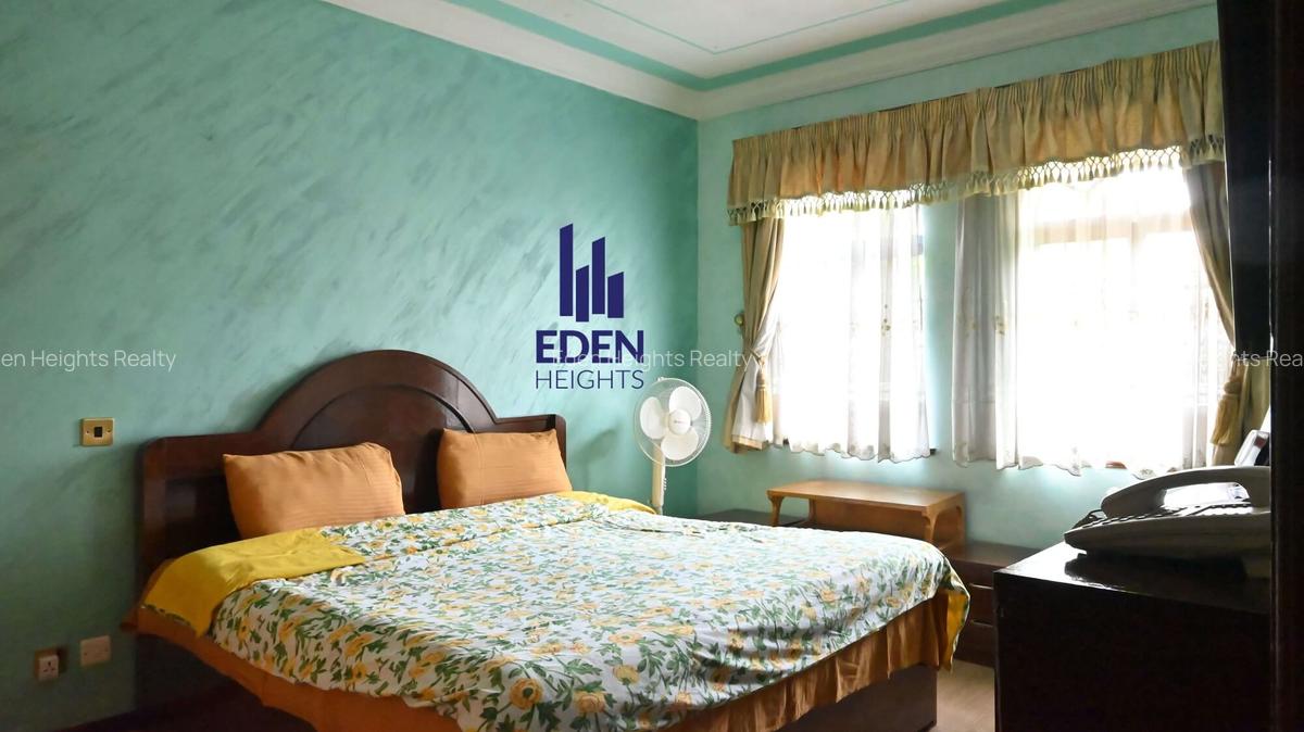 5 Bed Townhouse with En Suite in General Mathenge - 15