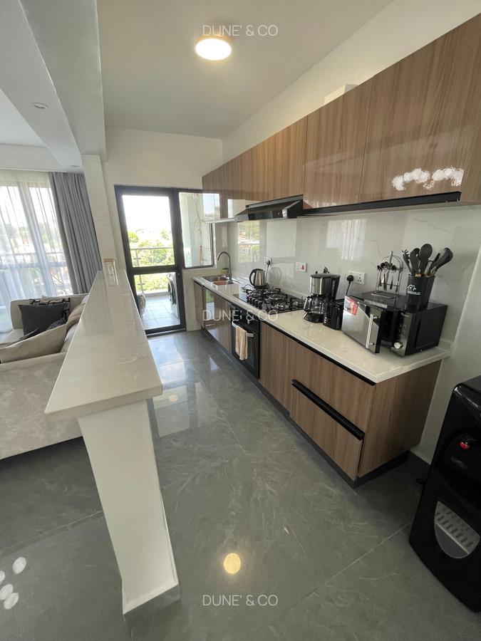 Serviced 2 Bed Apartment with En Suite in Riverside - 9