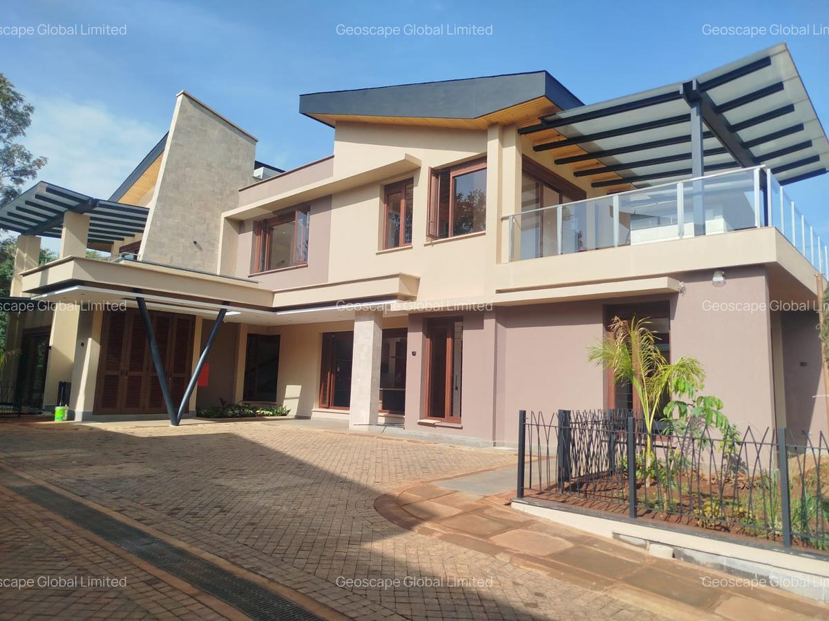5 Bed House with En Suite in Runda - 3