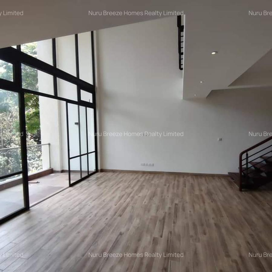 3 Bed Apartment with En Suite in Riverside - 2