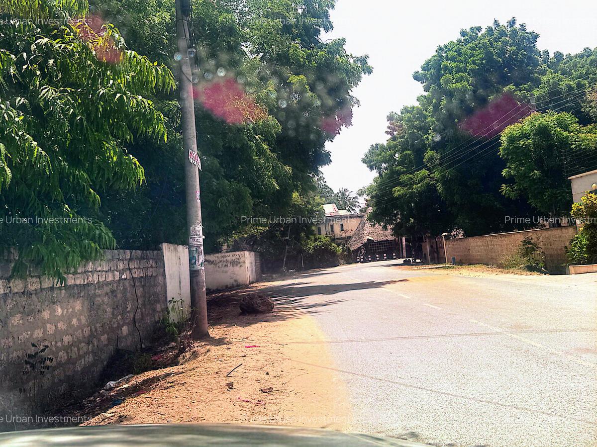 4,047 m² Land at Mtwapa Beach Road - 3
