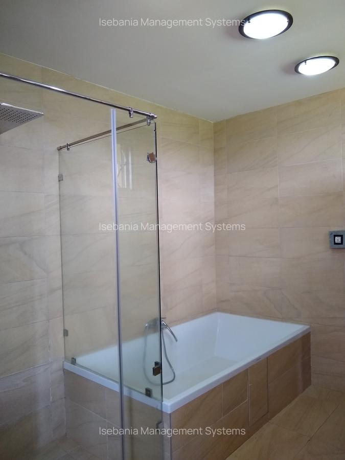 5 Bed House with En Suite at Glory Road - 11