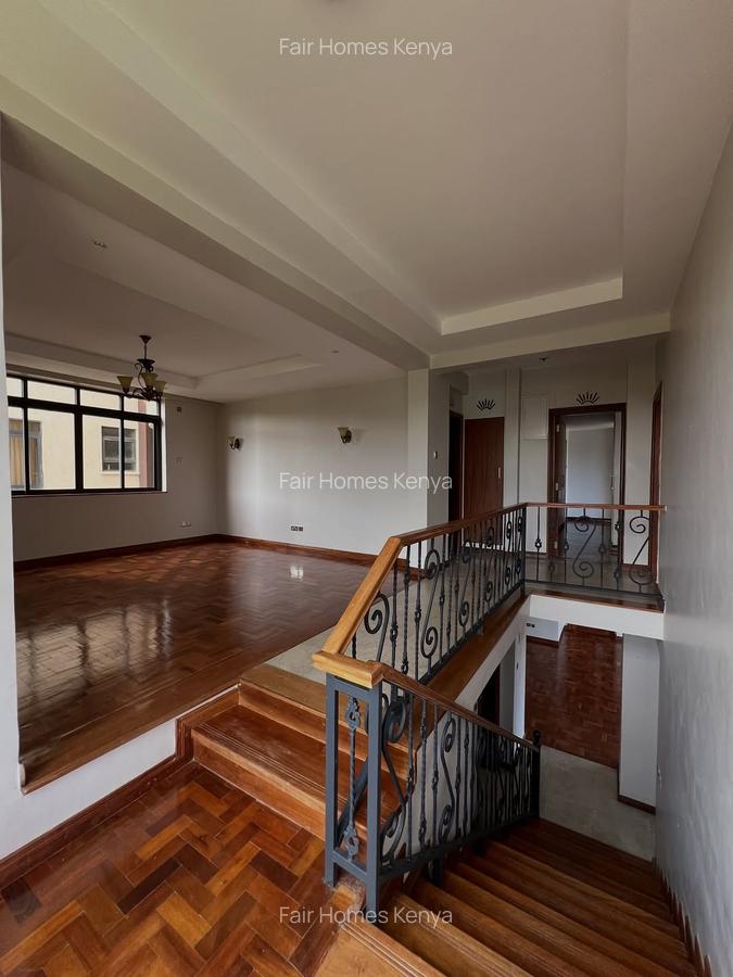 4 Bed Apartment with En Suite at Riverside Drive - 1
