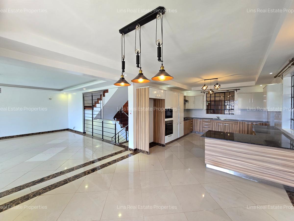 5 Bed Townhouse with En Suite in Kitisuru - 5