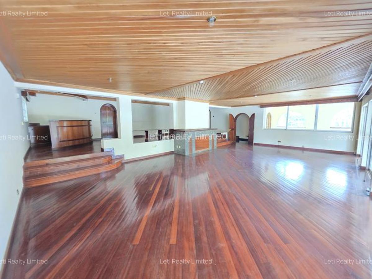 Commercial Property with Service Charge Included in Lavington - 5