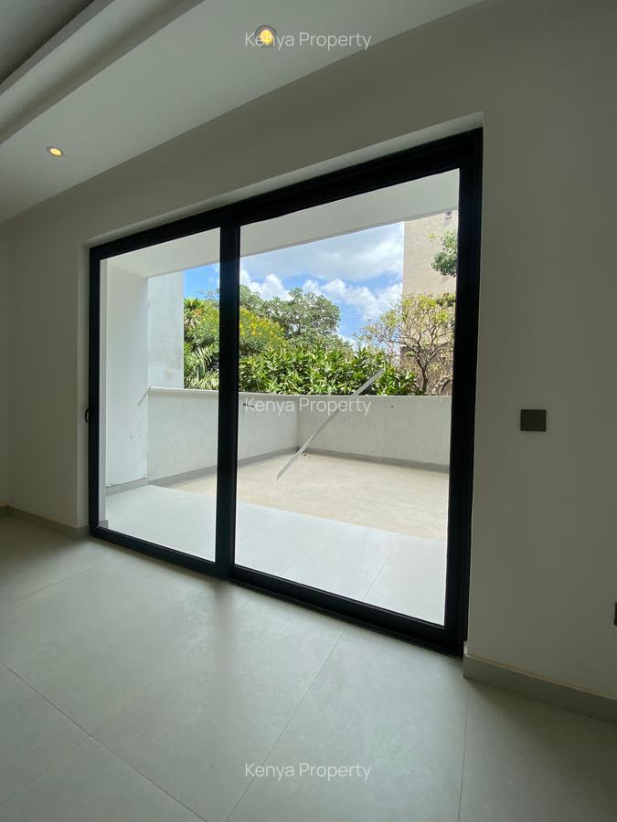 3 Bed Apartment with En Suite at Brookside Garden Road - 14