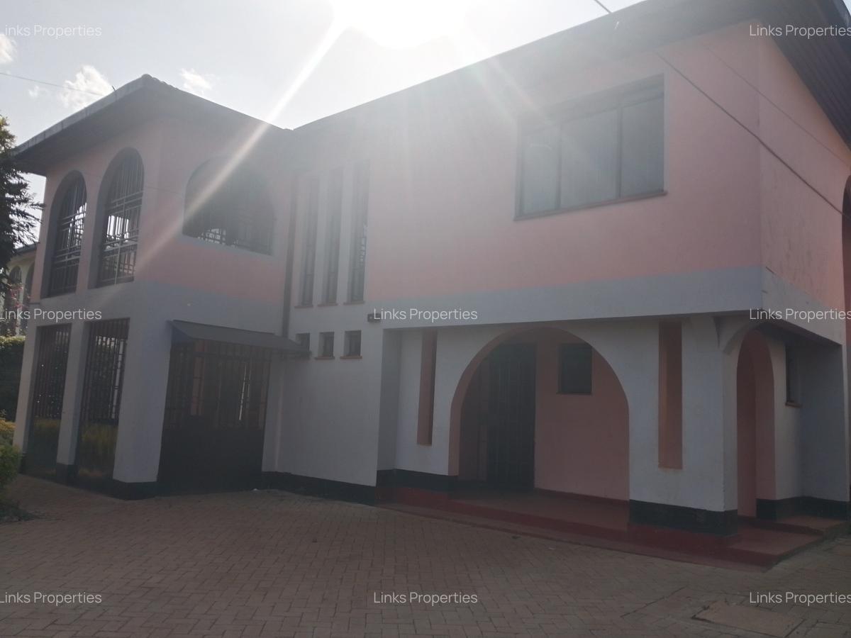 4 Bed Townhouse with En Suite at Mountain View - 3