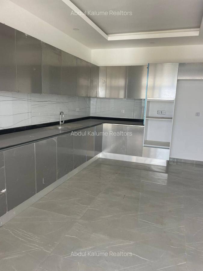 Serviced 3 Bed Apartment with En Suite at Nyali - 5