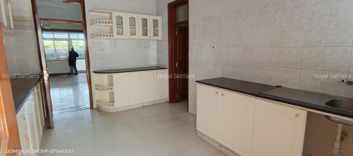 3 Bed Apartment with En Suite at Off Raphta - 4