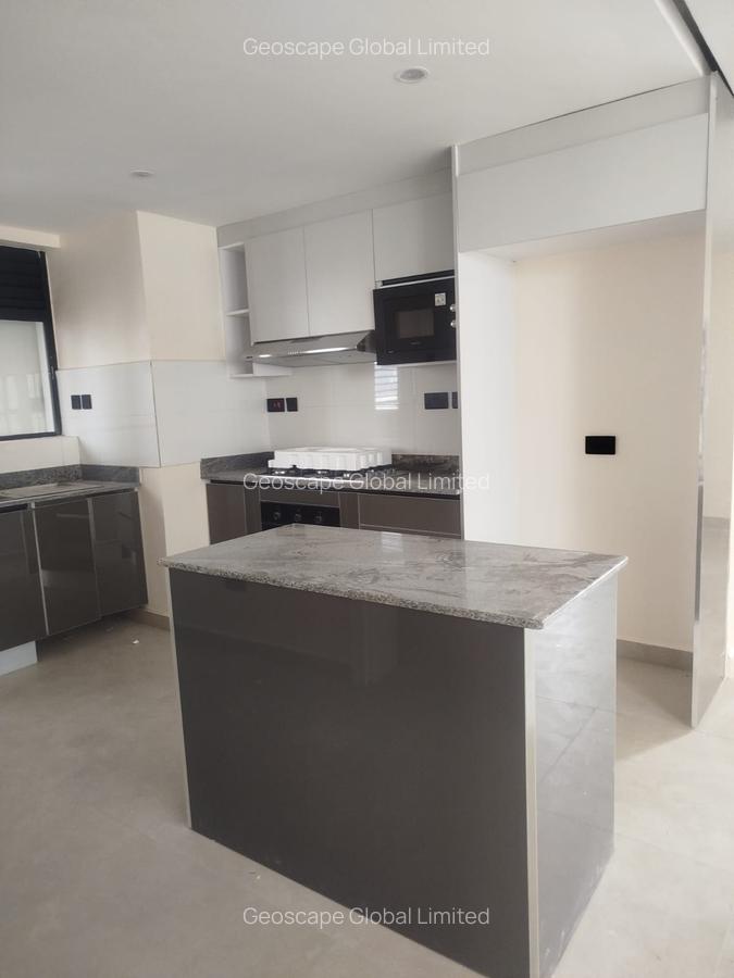 4 Bed Apartment with En Suite in General Mathenge - 14