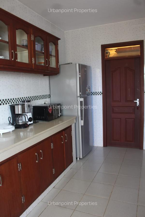 Furnished 2 Bed Apartment with En Suite in Nyali Area - 16