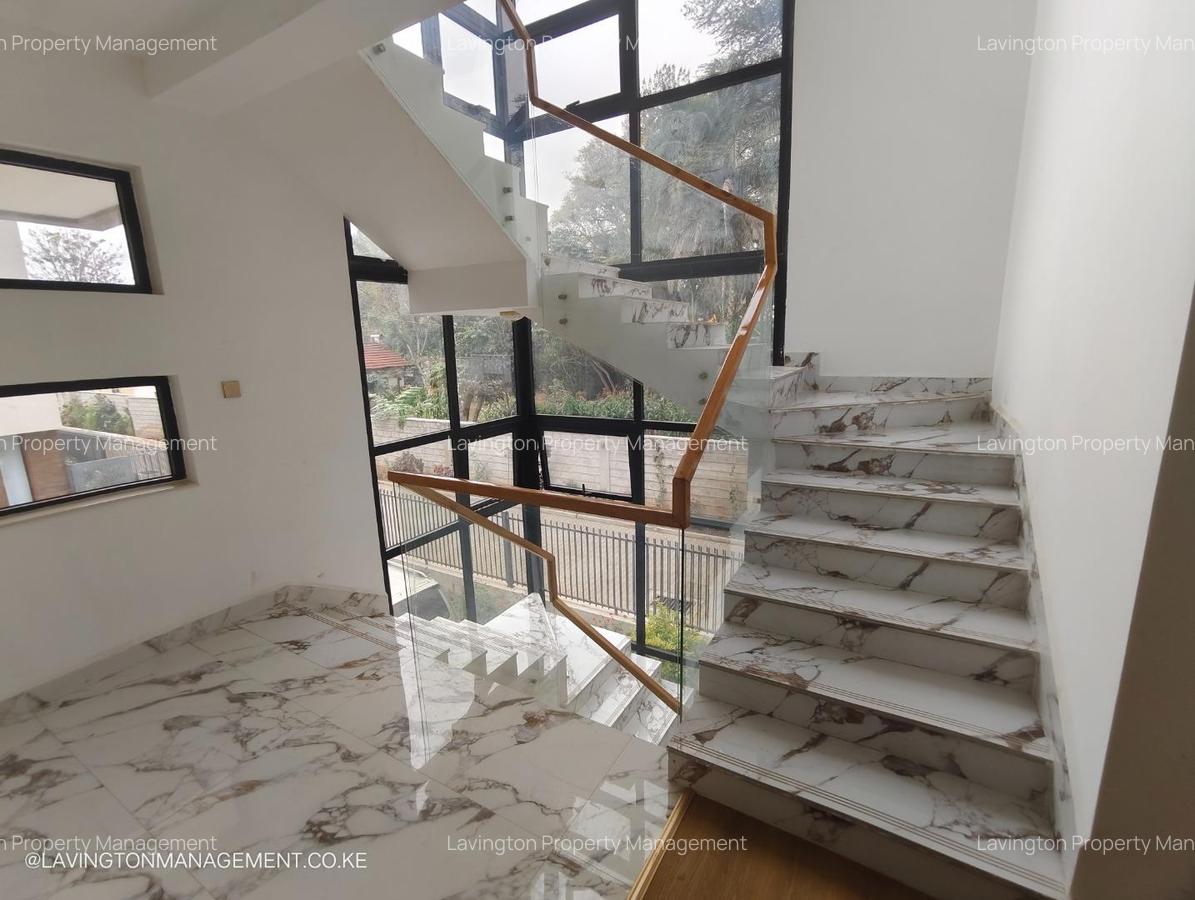 5 Bed Townhouse with En Suite at Lavington Green - 7