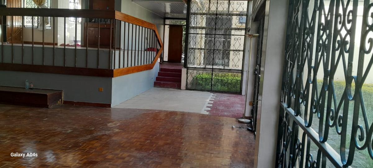 4 Bed Townhouse with En Suite in Lavington - 1