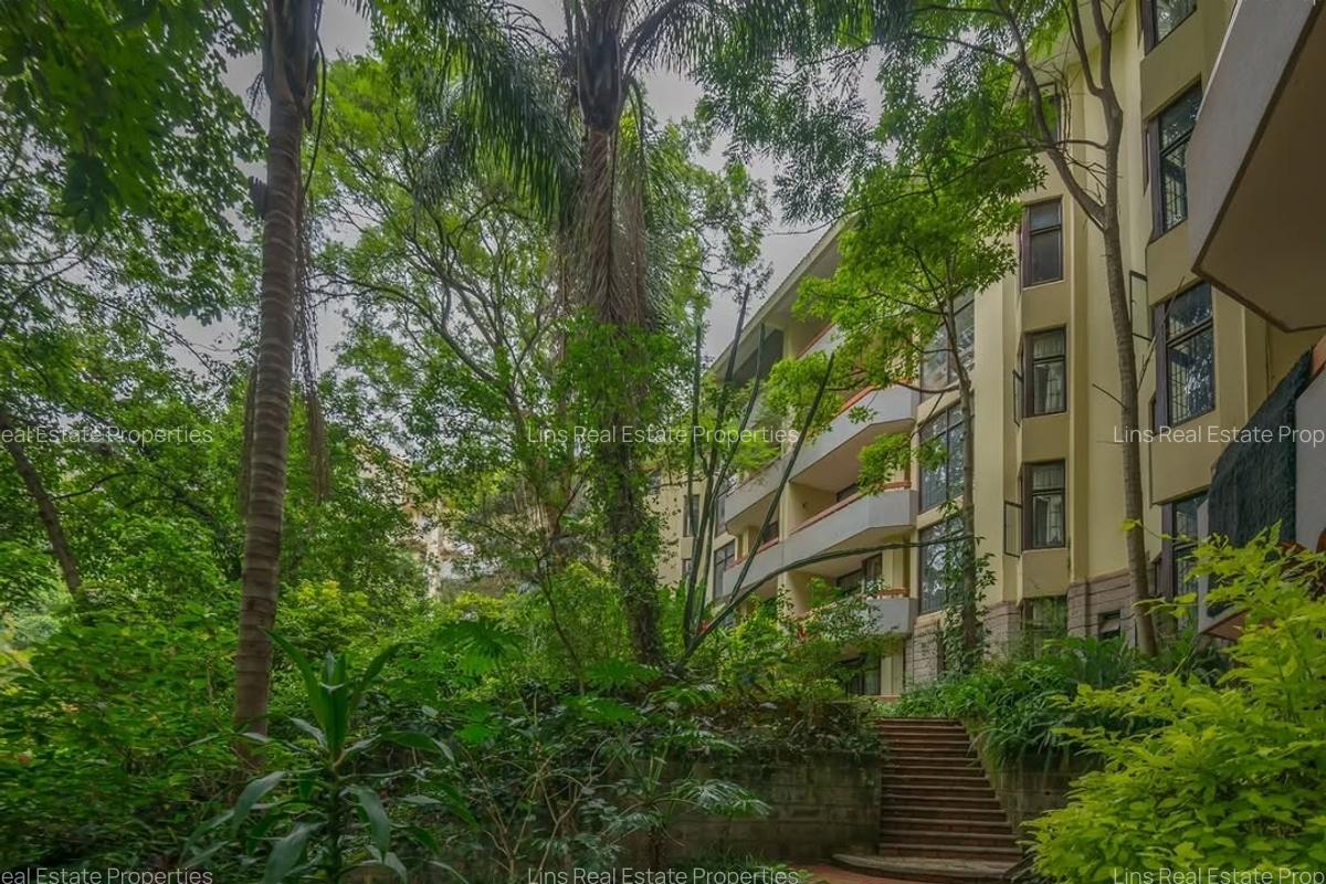 Serviced 4 Bed Apartment with En Suite in Riverside - 9