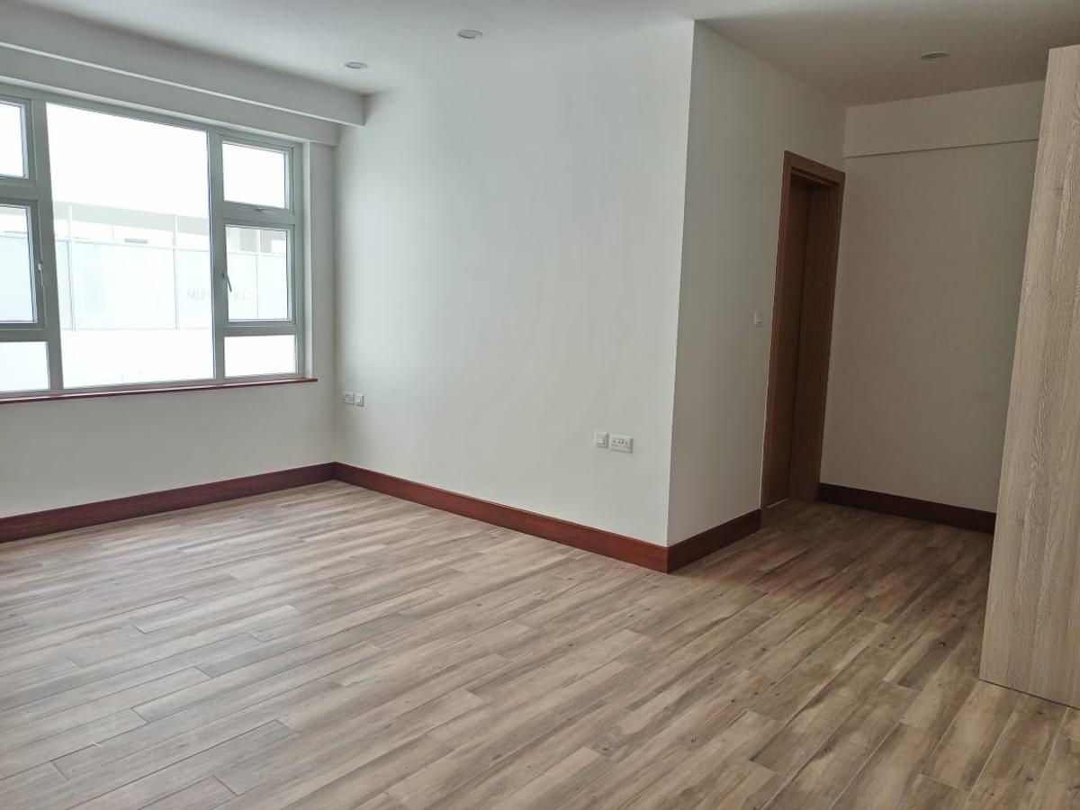 2 Bed Apartment with En Suite at City Park Drive - 13