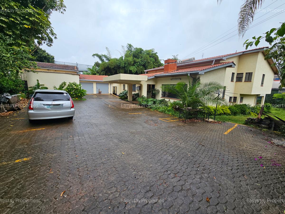 Commercial Property with Parking in Gigiri - 1